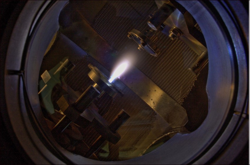 High-quality, optically active and integrable EuOOH films prepared by pulsed laser deposition