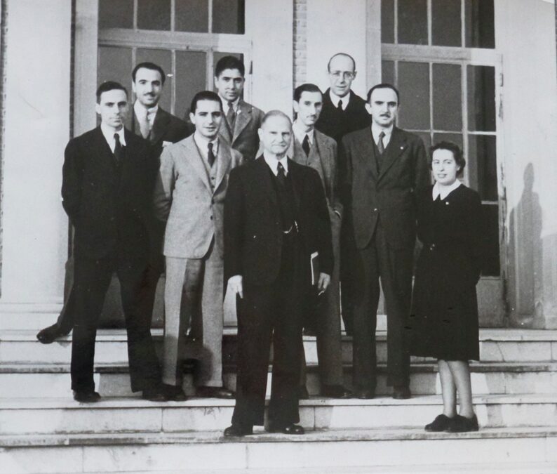 Rise and decline of spanish optical instrument technology: the telescope of the daza de valdés optics institute (1940-1970)